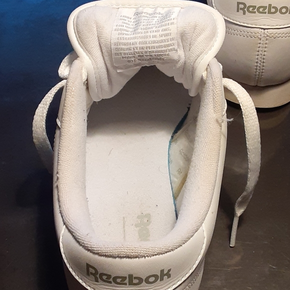 Reebok Classics - Picture 5 of 6
